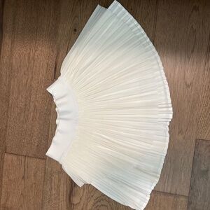 Lululemon white pleated skirt